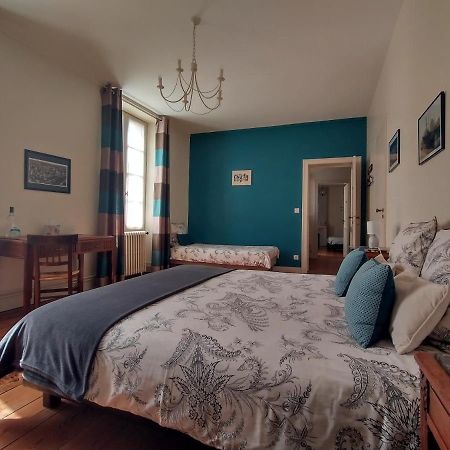 La Parenthese Bed & Breakfast La Reole Exterior photo